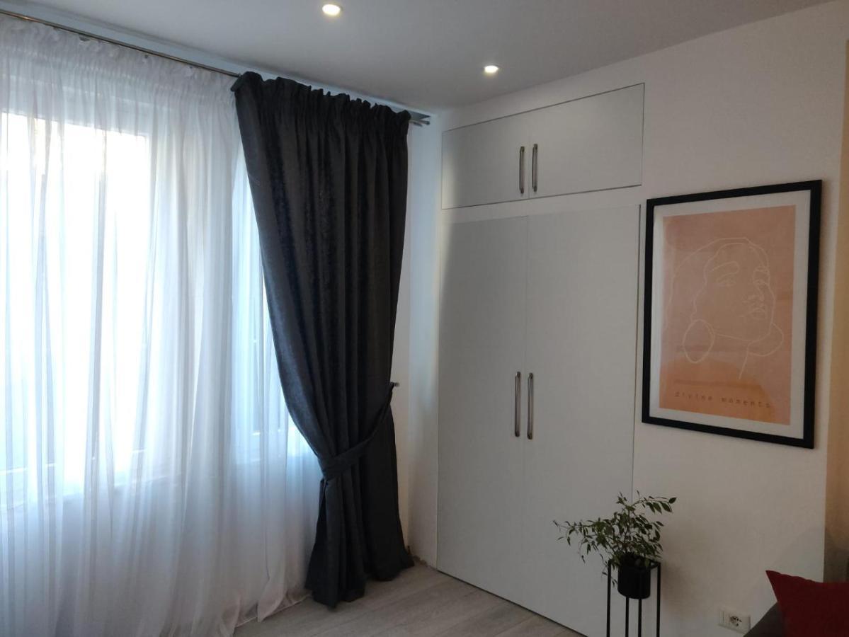 E&A Apartments Guesthouse Дуррес Екстер'єр фото